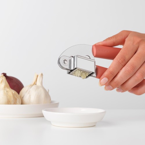 Brabantia Garlic Press Tasty+ Terracotta Pink thumbnail 2
