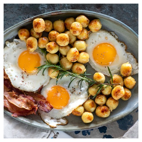 La Famiglia Rana Filled Pan-Fry Gnocchi Spinach & Mozzarella thumbnail 3