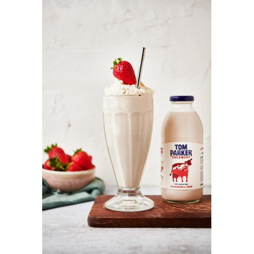 Tom Parker Creamery Strawberries & Cream Flavoured Milk thumbnail 3