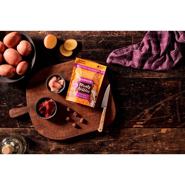 Forthglade Meaty Nibbles Natural Grain-Free Treats Chicken with Liver thumbnail 6
