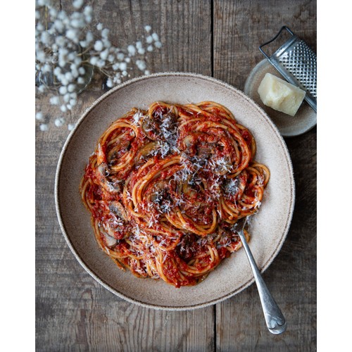Mutti Classic Italian Bolognese Pasta Sauce No Added Sugar thumbnail 4