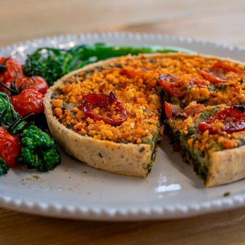 Higgidy Marinated Tomato, Broccoli & Spinach Vegan Quiche thumbnail 2