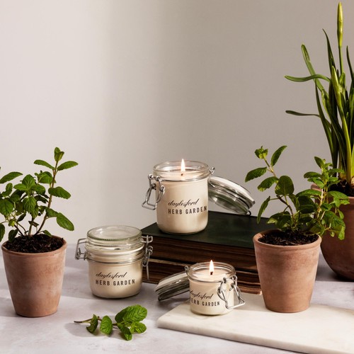 Daylesford Herb Garden Large Scented Candle thumbnail 2