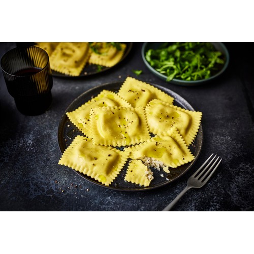 M&S Collection Italian Burrata Cacio E Pepe Ravioli thumbnail 3
