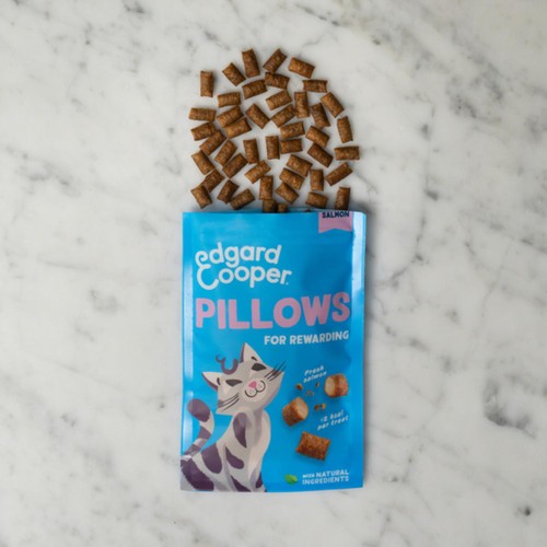 Edgard & Cooper Natural Cat Treat Pillows with Salmon thumbnail 5