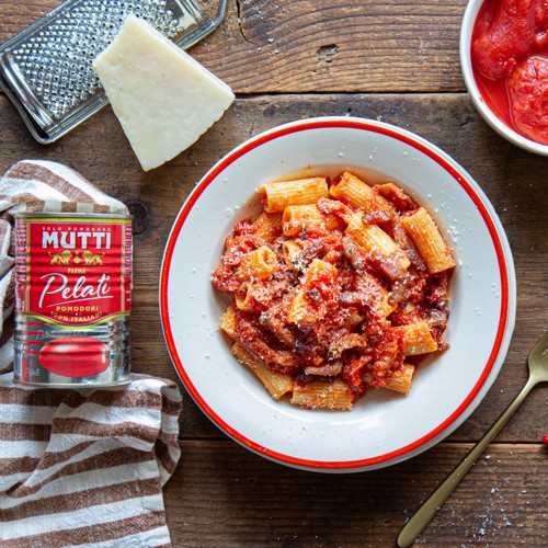 Mutti Peeled Plum Italian Tomatoes thumbnail 4