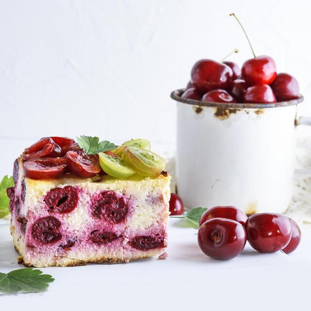 OrchardWorld Cherries Family Pack thumbnail 2