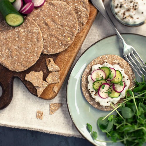 Peter's Yard Wholegrain Sourdough Crispbread thumbnail 4