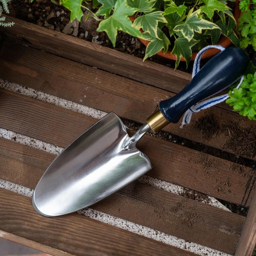 Burgon & Ball Collectors Range Navy Hand Trowel FSC 100% thumbnail 4