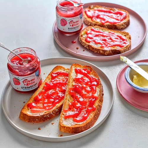 Fearne & Rosie Strawberry Seedless Jam 70% Fruit thumbnail 4