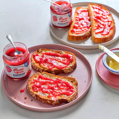 Fearne & Rosie Raspberry Seedless Jam 70% Fruit thumbnail 4