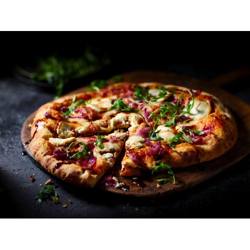 M&S Collection Goat's Cheese & Balsamic Onion Pizza thumbnail 3