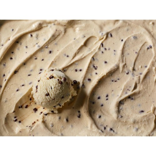 M&S Cornish Clotted Cream Mint Choc Chip Ice Cream thumbnail 2
