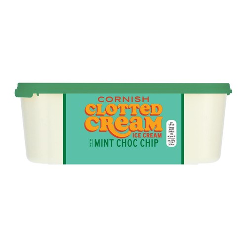 M&S Cornish Clotted Cream Mint Choc Chip Ice Cream thumbnail 3