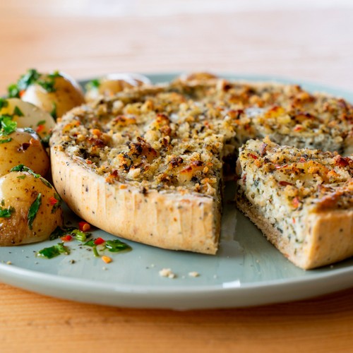 Higgidy Cypriot Halloumi & Chimichurri Quiche thumbnail 2