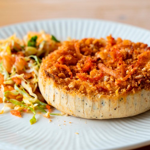 Higgidy Extra Mature Cheddar & Kimchi Quiche thumbnail 2