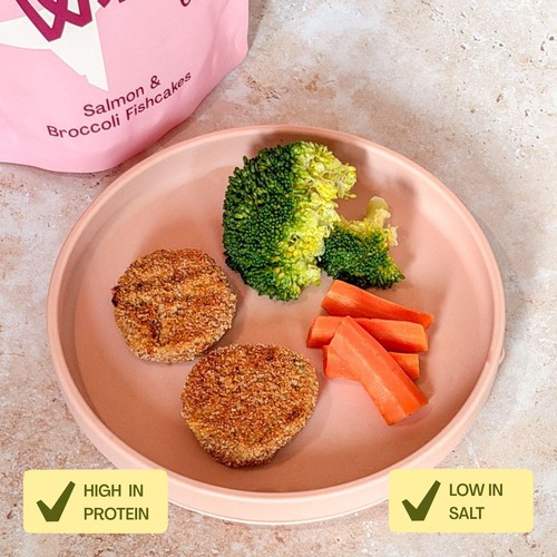 Lune & Wild Handmade Salmon & Broccoli Fishcakes 6+ months thumbnail 2