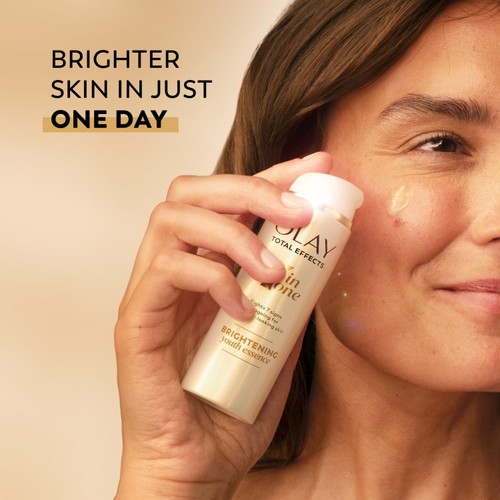 Olay Total Effects Brightening Youth Essence thumbnail 4