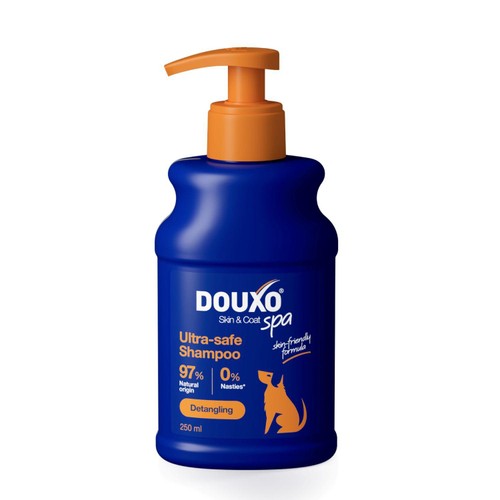 Douxo Spa 2 in 1 Detangling Dog Shampoo