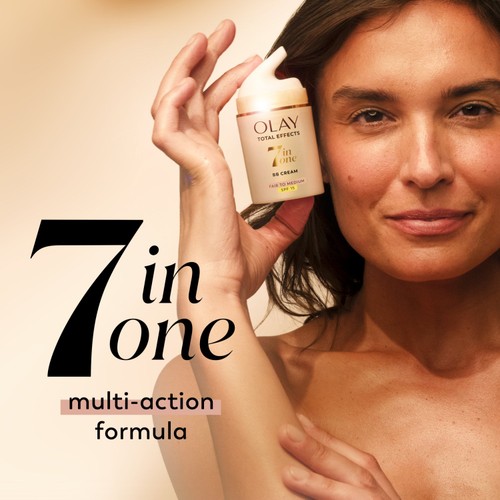 Olay Total Effects 7in1 Touch of Foundation BB Moisturiser Fair to Medium thumbnail 6