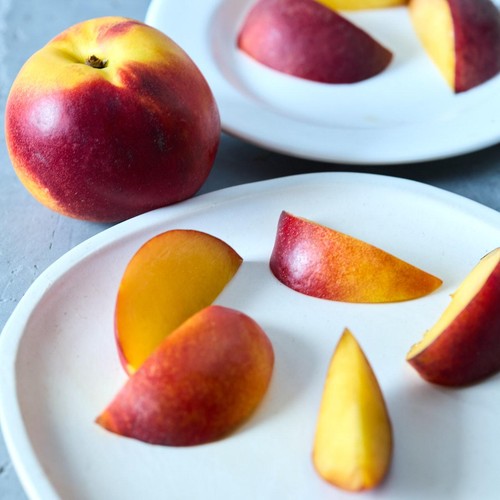 Natoora Yellow Nectarines thumbnail 2