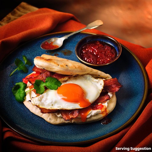 Ocado 2 Garlic & Coriander Naans thumbnail 4