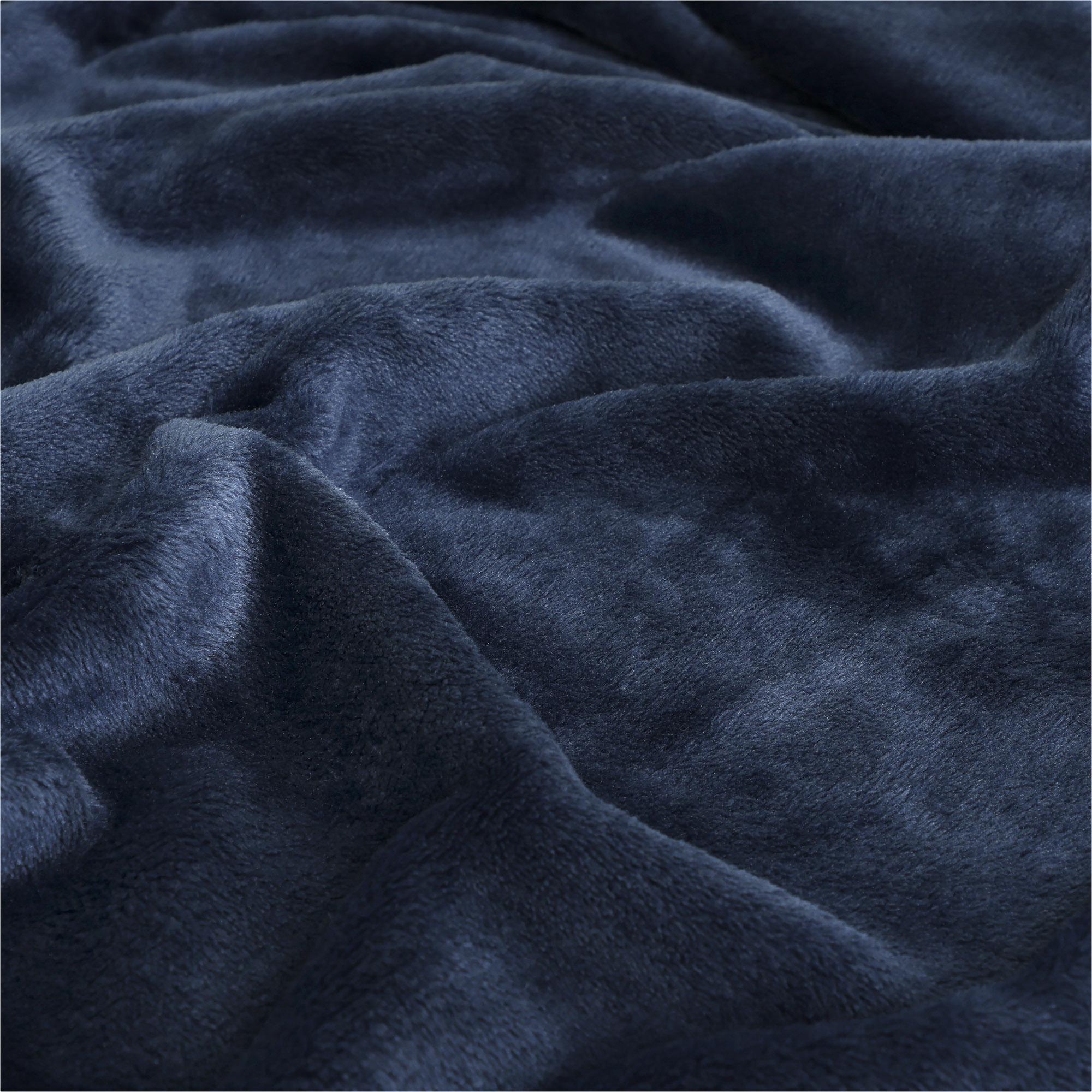 Sainsbury's Home Fleece Throw - Navy - 125X150cm thumbnail 5