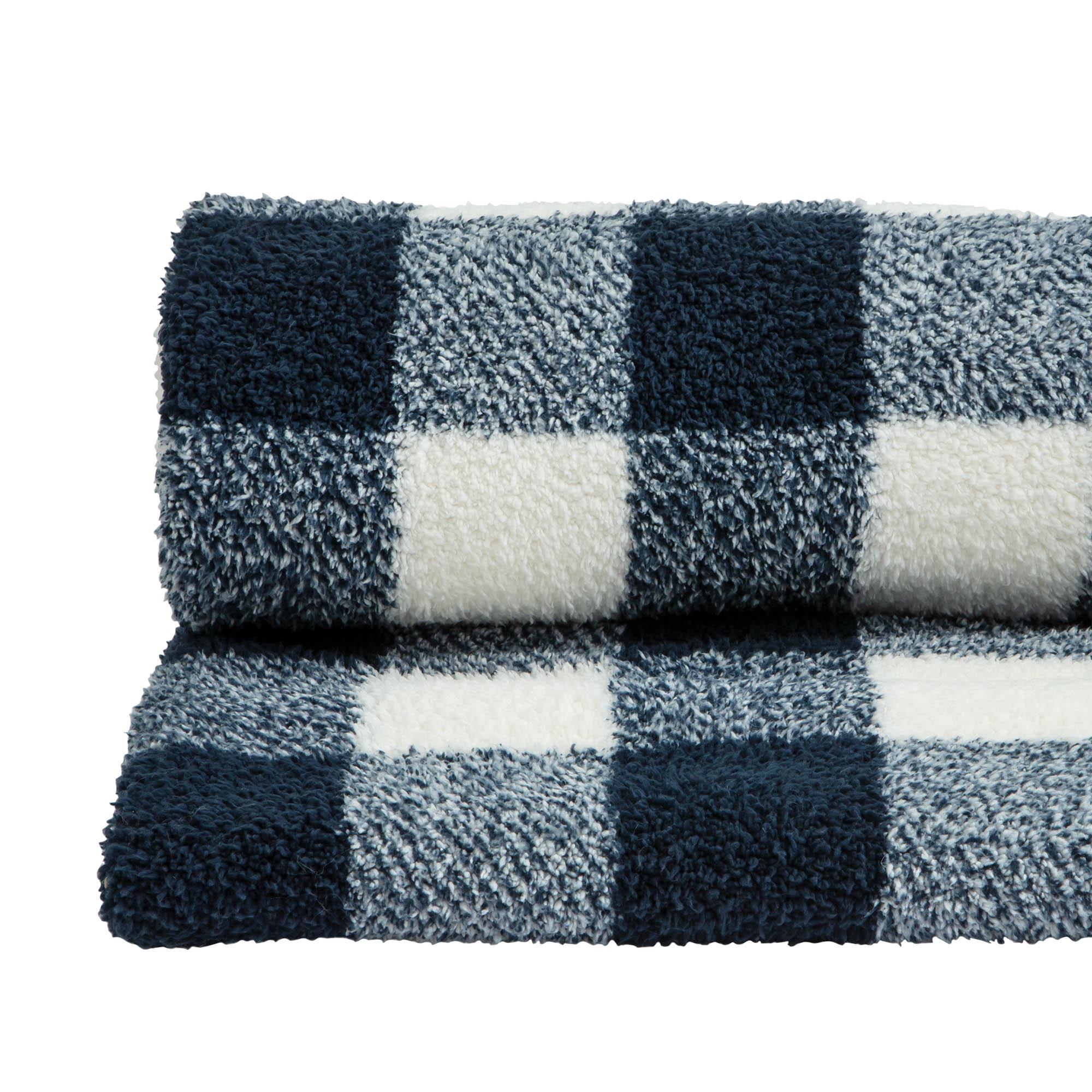 Sainsbury's Home Check Teddy Fleece Throw - Navy - 125x150 thumbnail 4