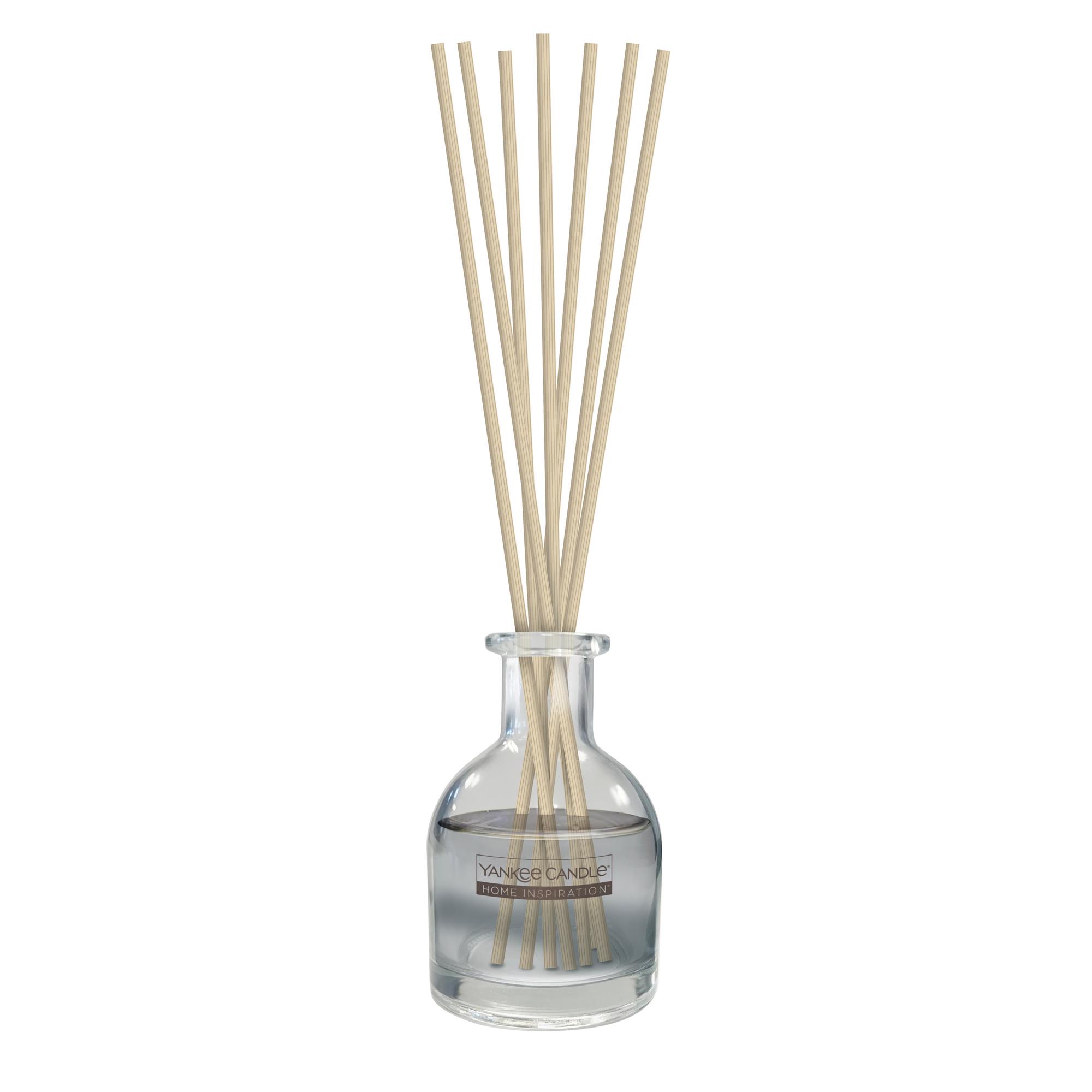 Yankee Candle Diffuser Cosy Up Scent Oil thumbnail 2