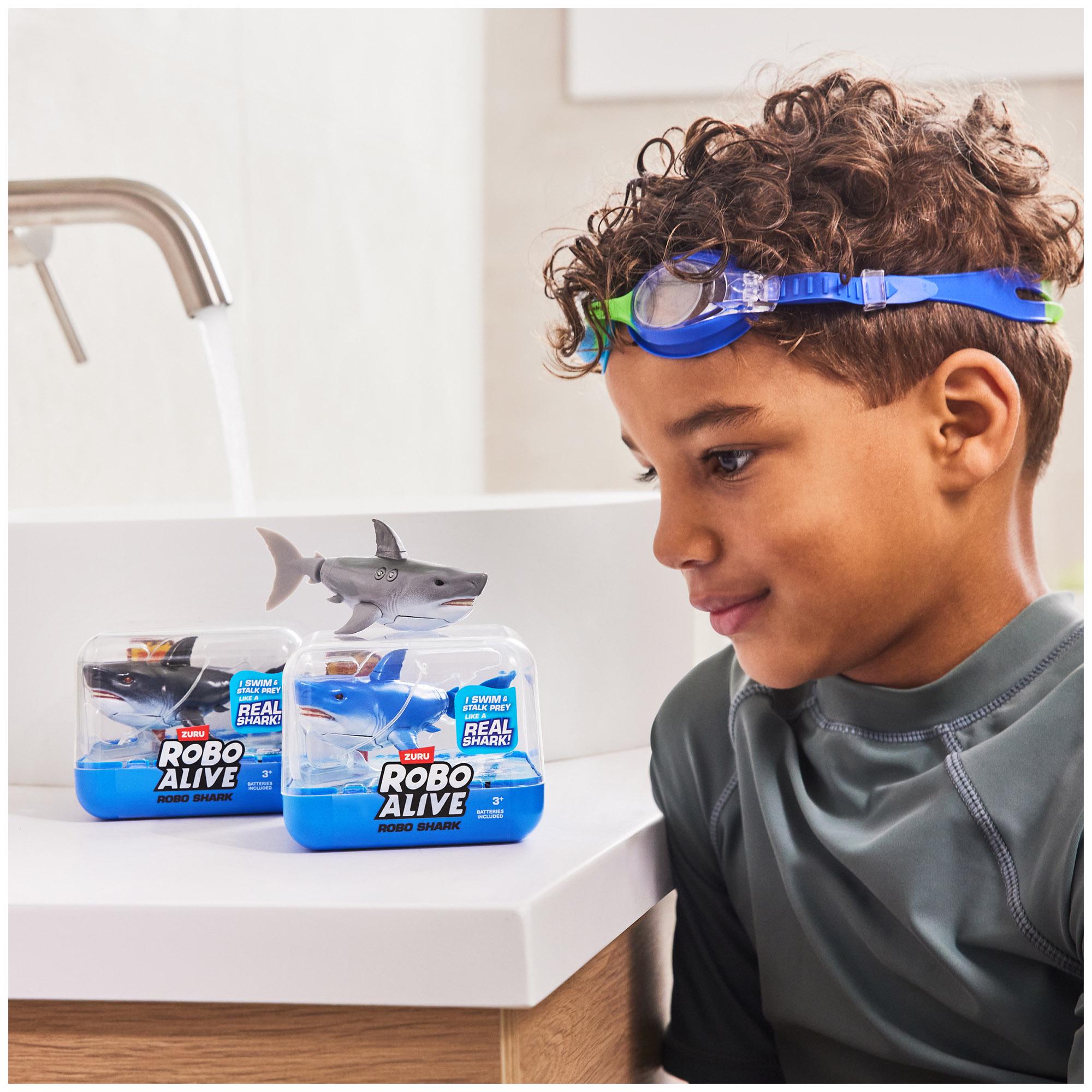 Robo Alive Swimming Shark thumbnail 5