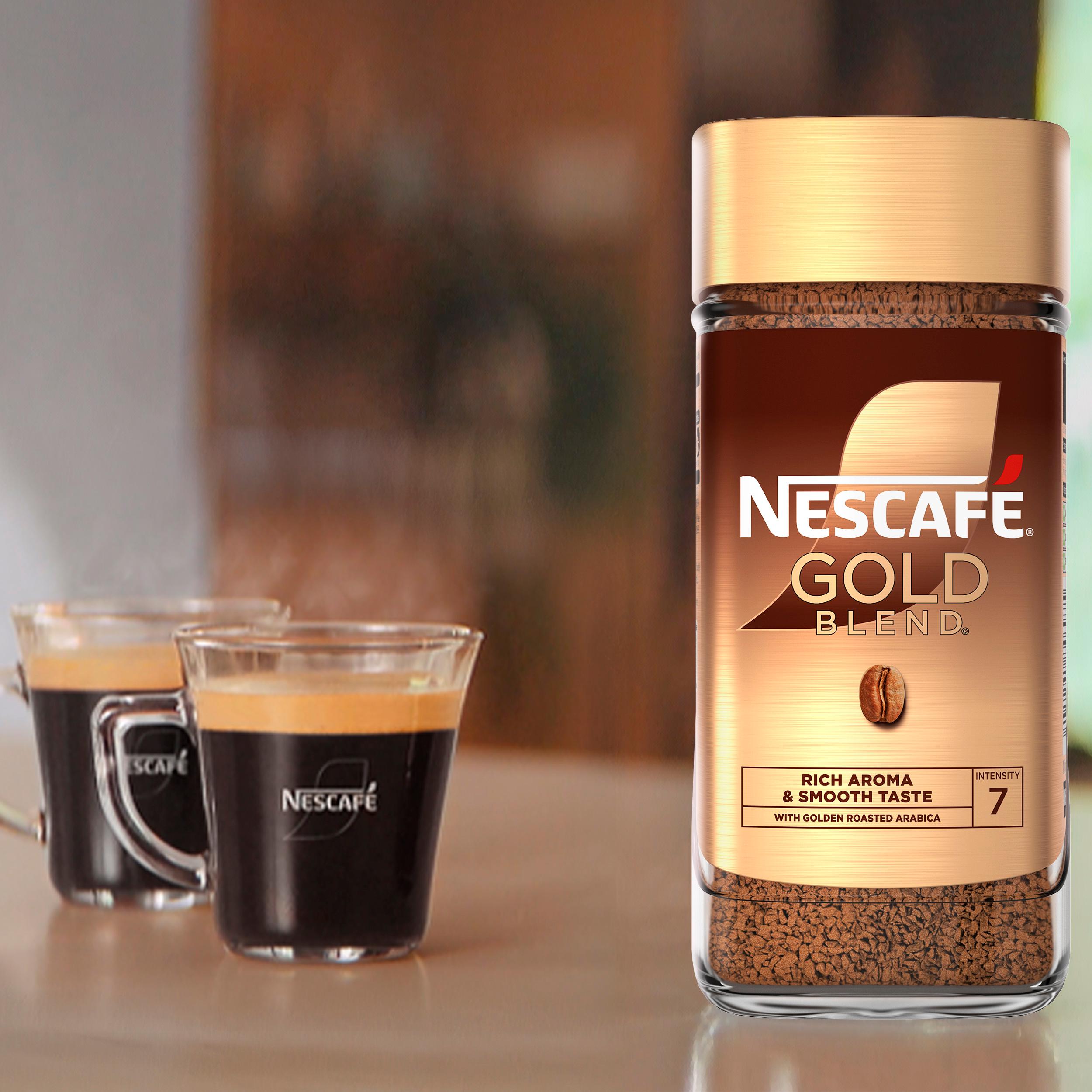 Nescafe Gold Blend Instant Coffee 190g thumbnail 2