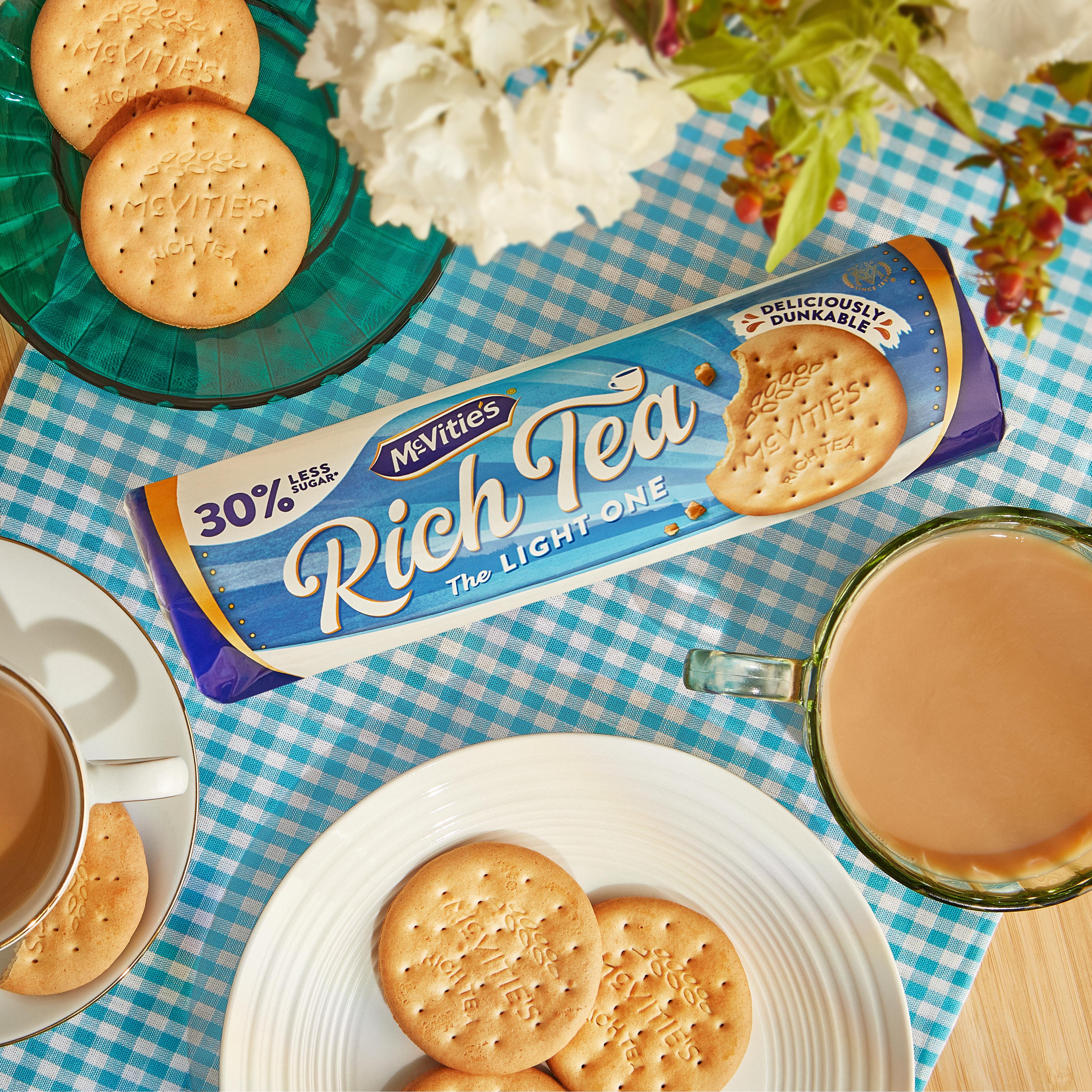 Mcvitie's Light Rich Tea Biscuits 300g thumbnail 2