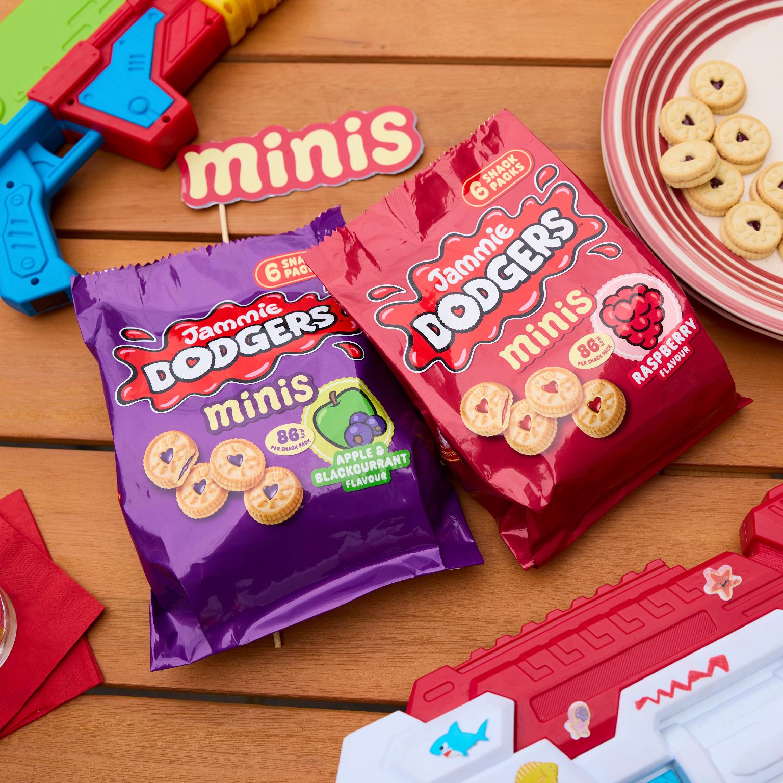 Jammie Dodgers 6 Snack Packs Minis Raspberry Flavour Biscuits thumbnail 4