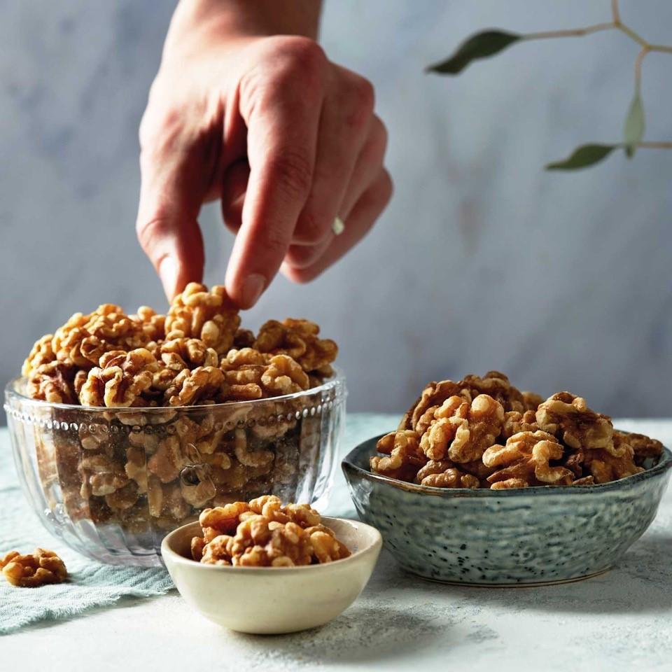 Sainsbury's Shelled Walnuts 300g thumbnail 3