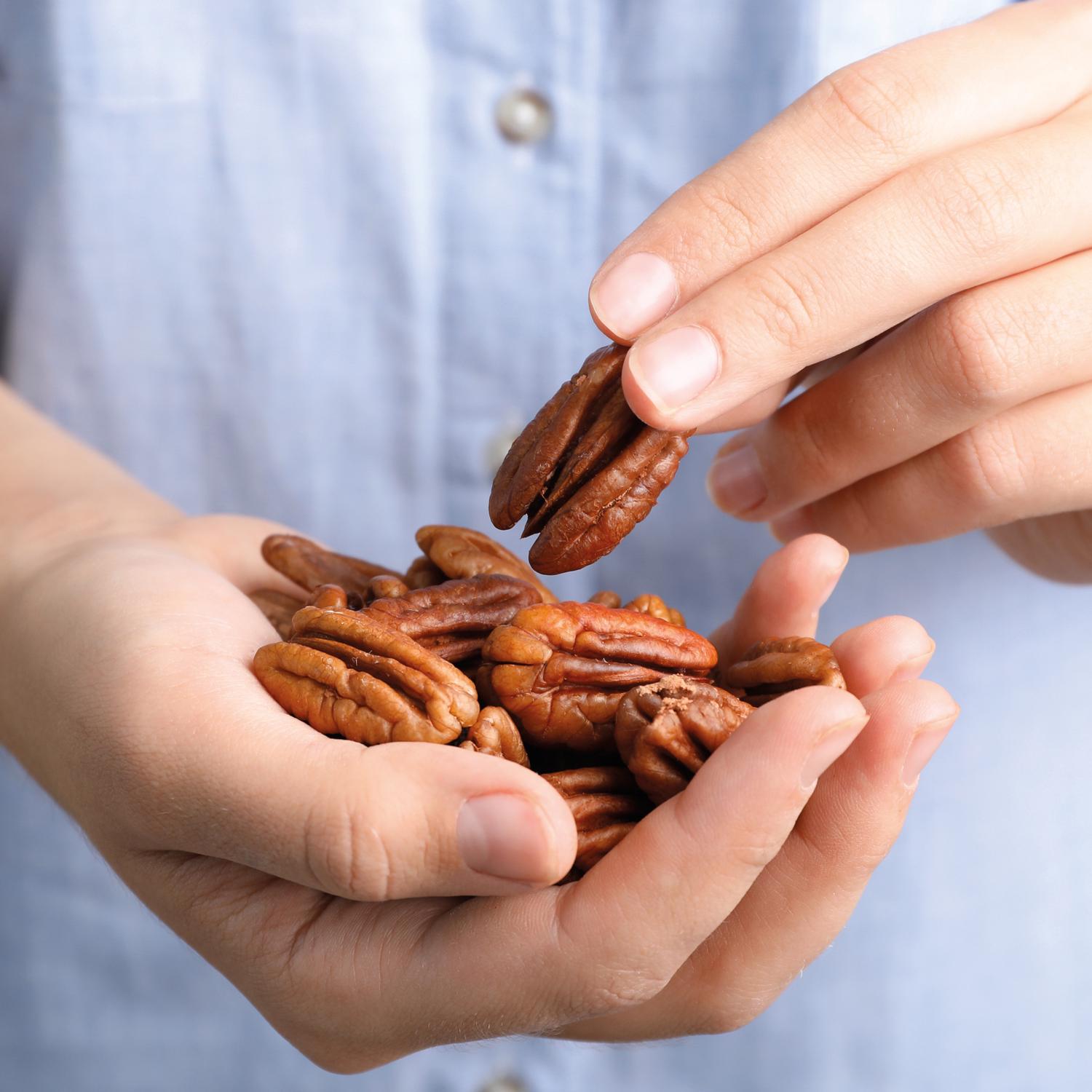 Sainsbury's Mammoth Pecans 100g thumbnail 3