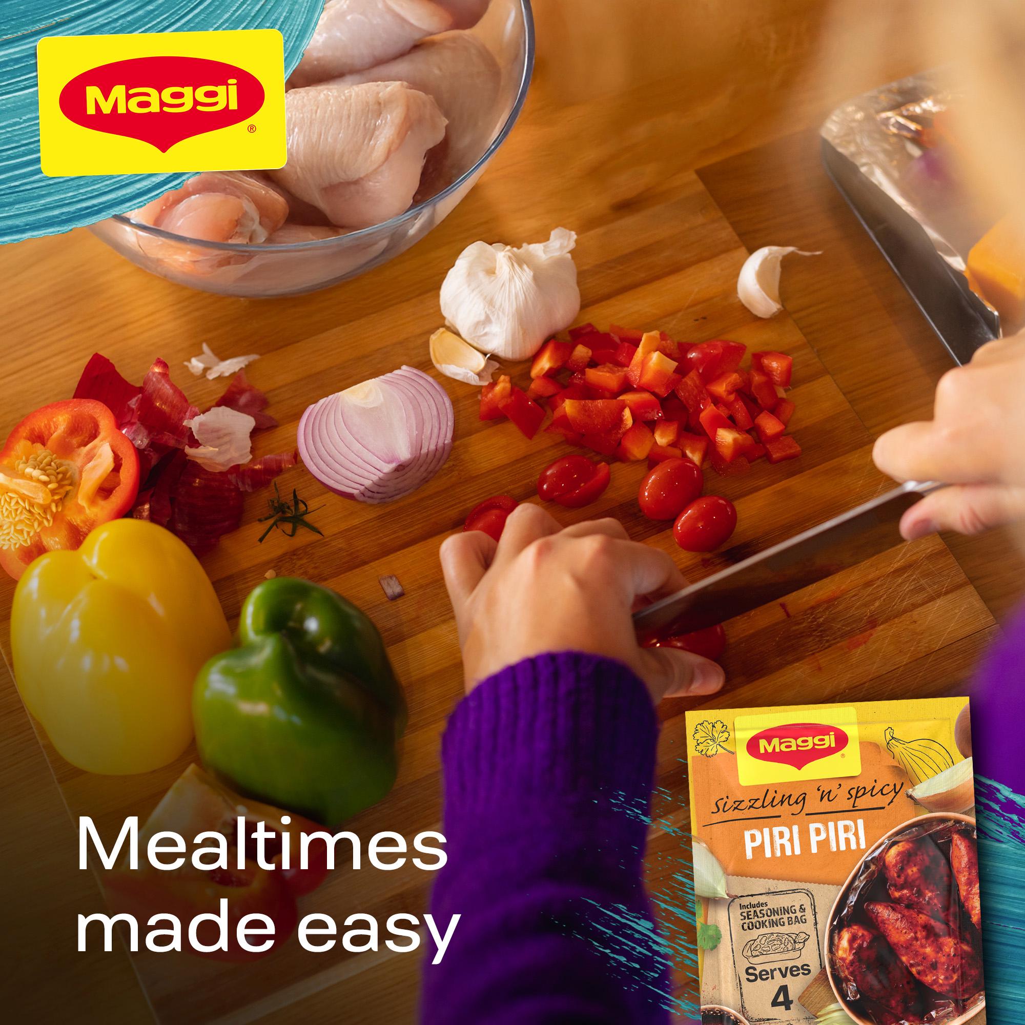 Maggi So Juicy Sizzling & Spicy Piri Piri Chicken Herbs & Spices Recipe Mix 27g thumbnail 3