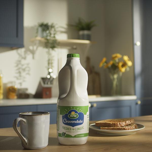 Cravendale Filtered Fresh Semi Skimmed Milk Fresher for Longer 3L thumbnail 6