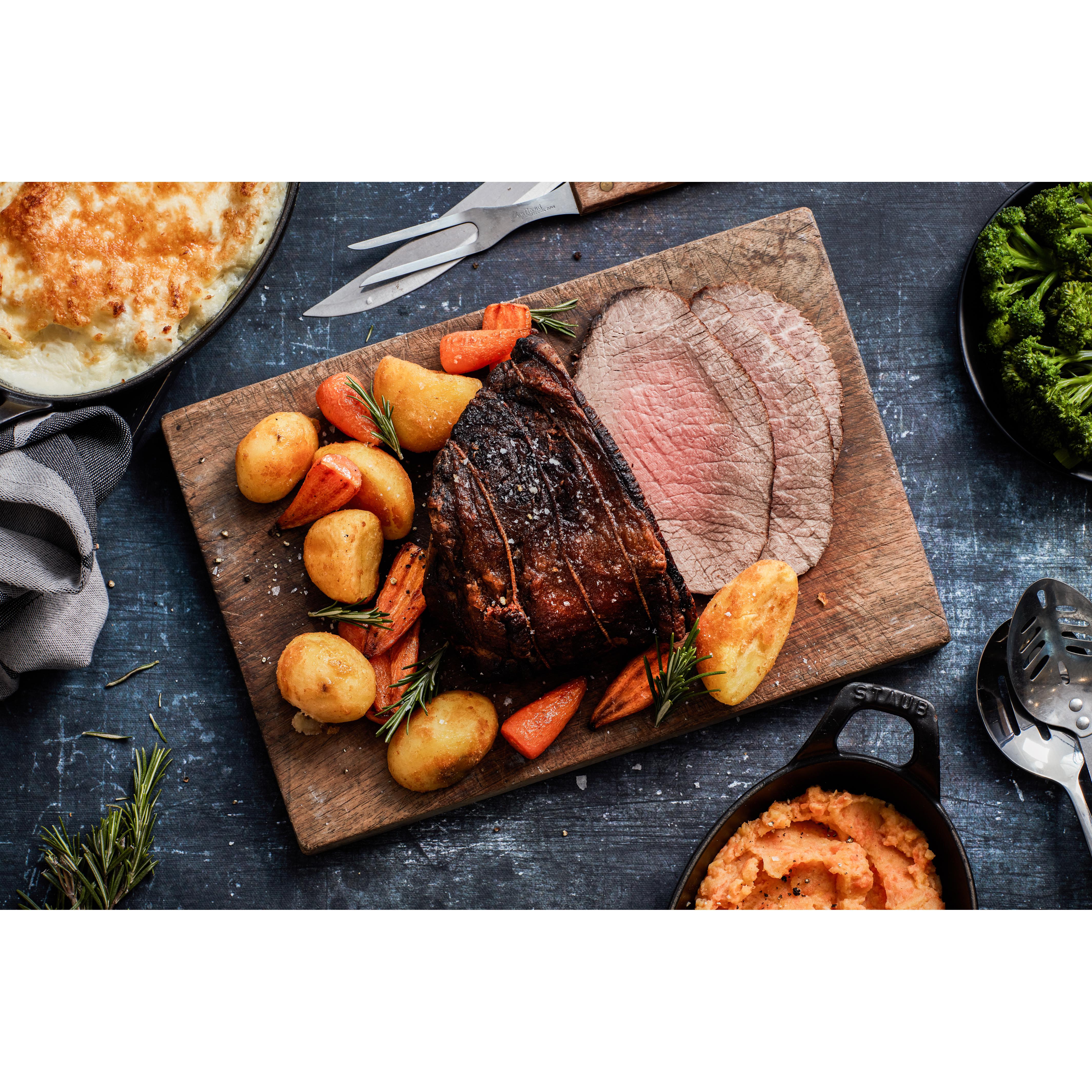 Sainsbury's 30 Days Matured British Beef Roasting Joint, So Organic (approx. 1.05kg) thumbnail 3