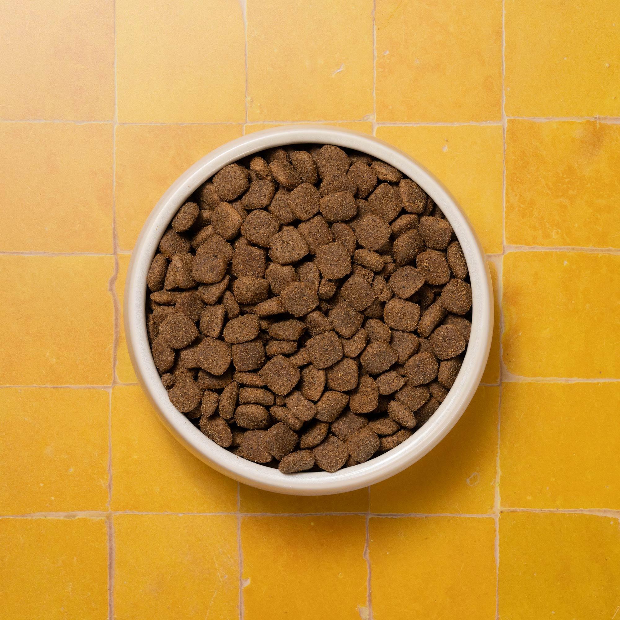 Pooch & Mutt Adult Complete Dry Dog Food 1.5kg thumbnail 3