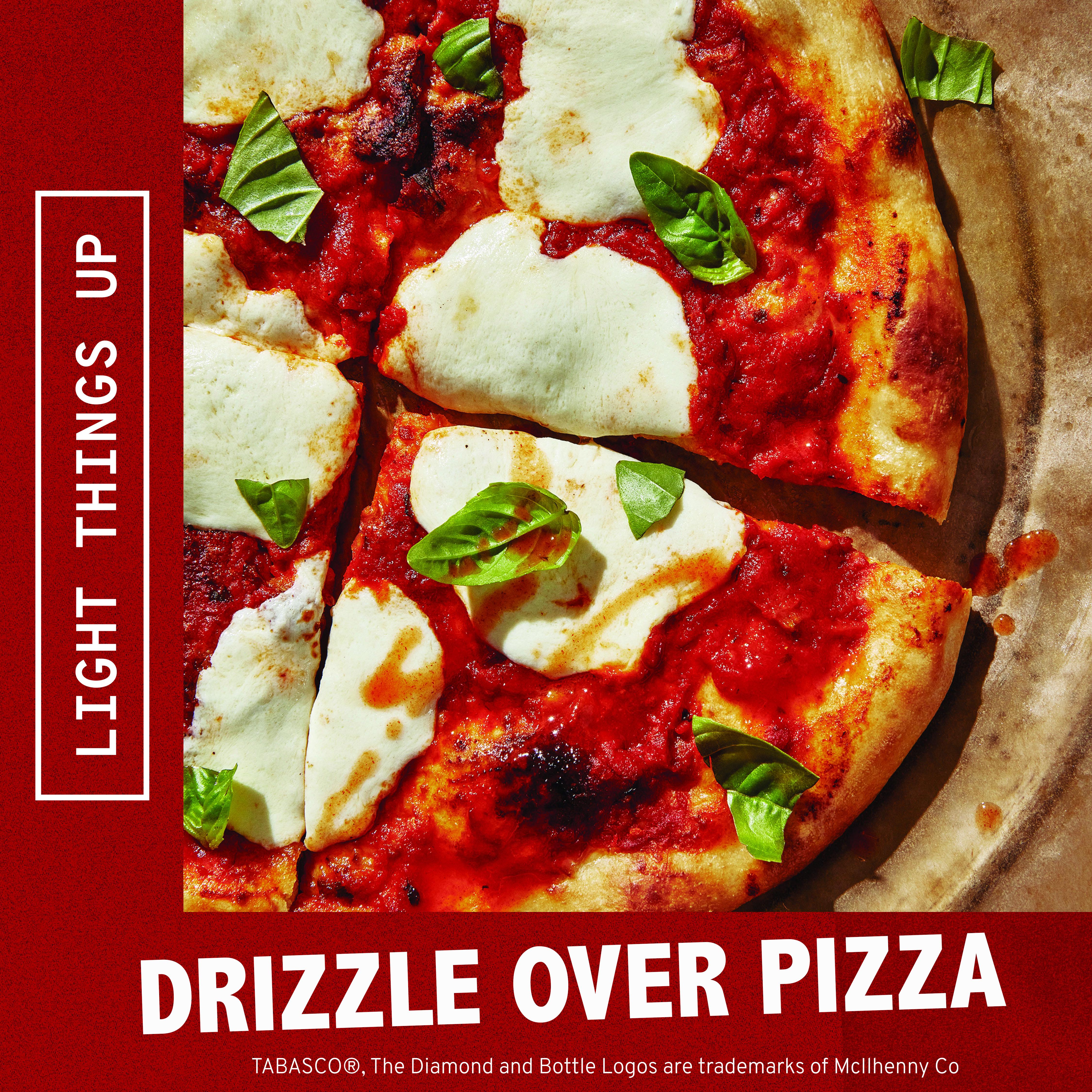Tabasco Sriracha Hot Chilli Sauce 256ml thumbnail 3