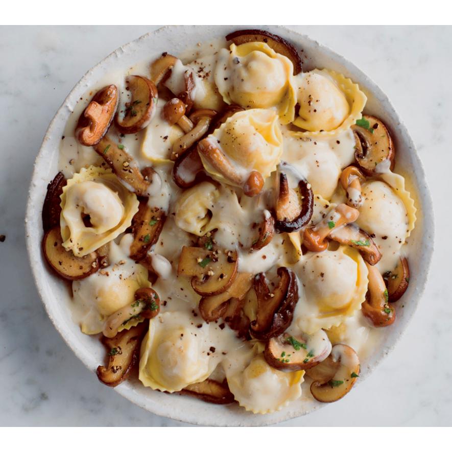 La Famiglia Rana Mushroom & Roasted Garlic Fresh Sauce 200g thumbnail 2