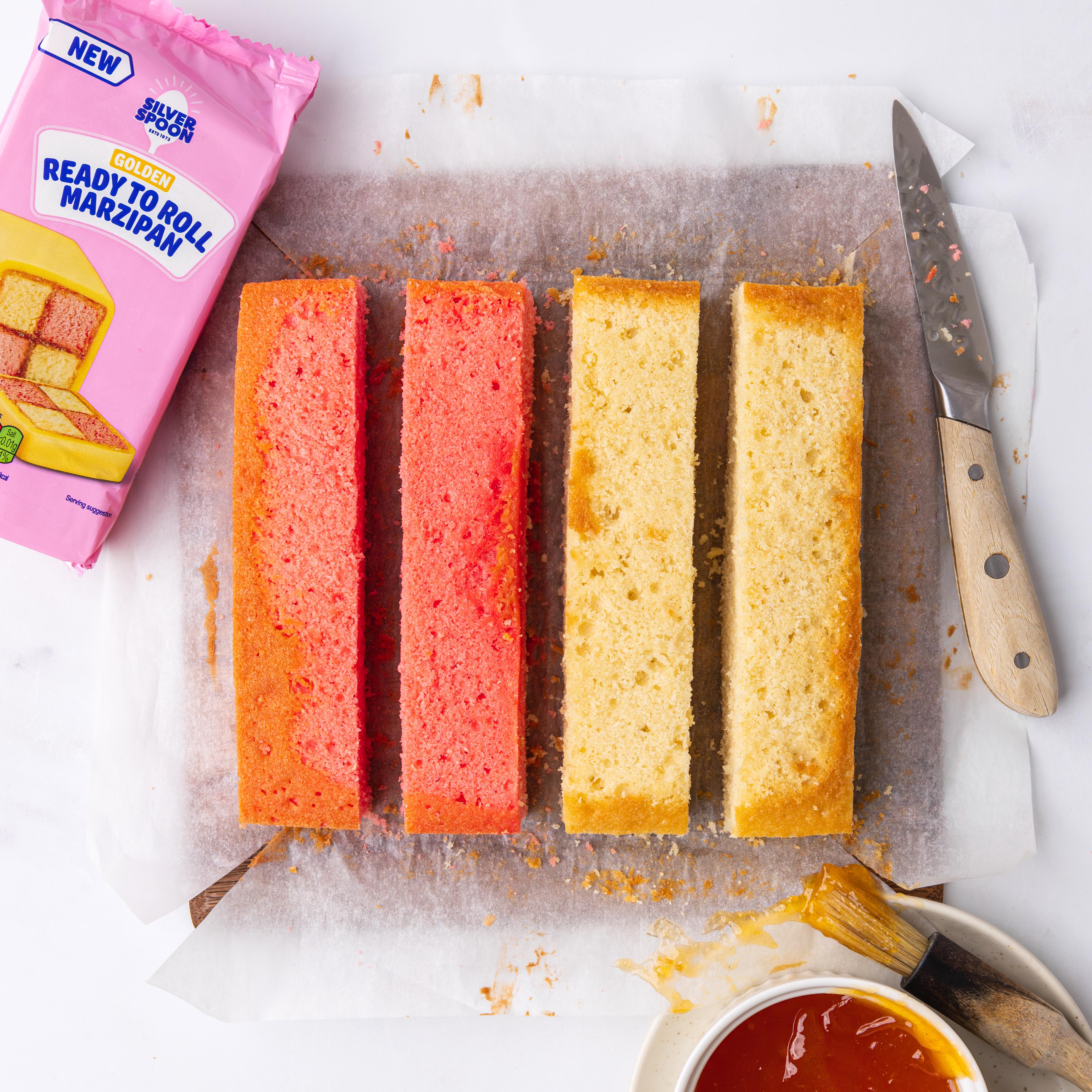 Silver Spoon Golden Ready To Roll Marzipan 500g thumbnail 2