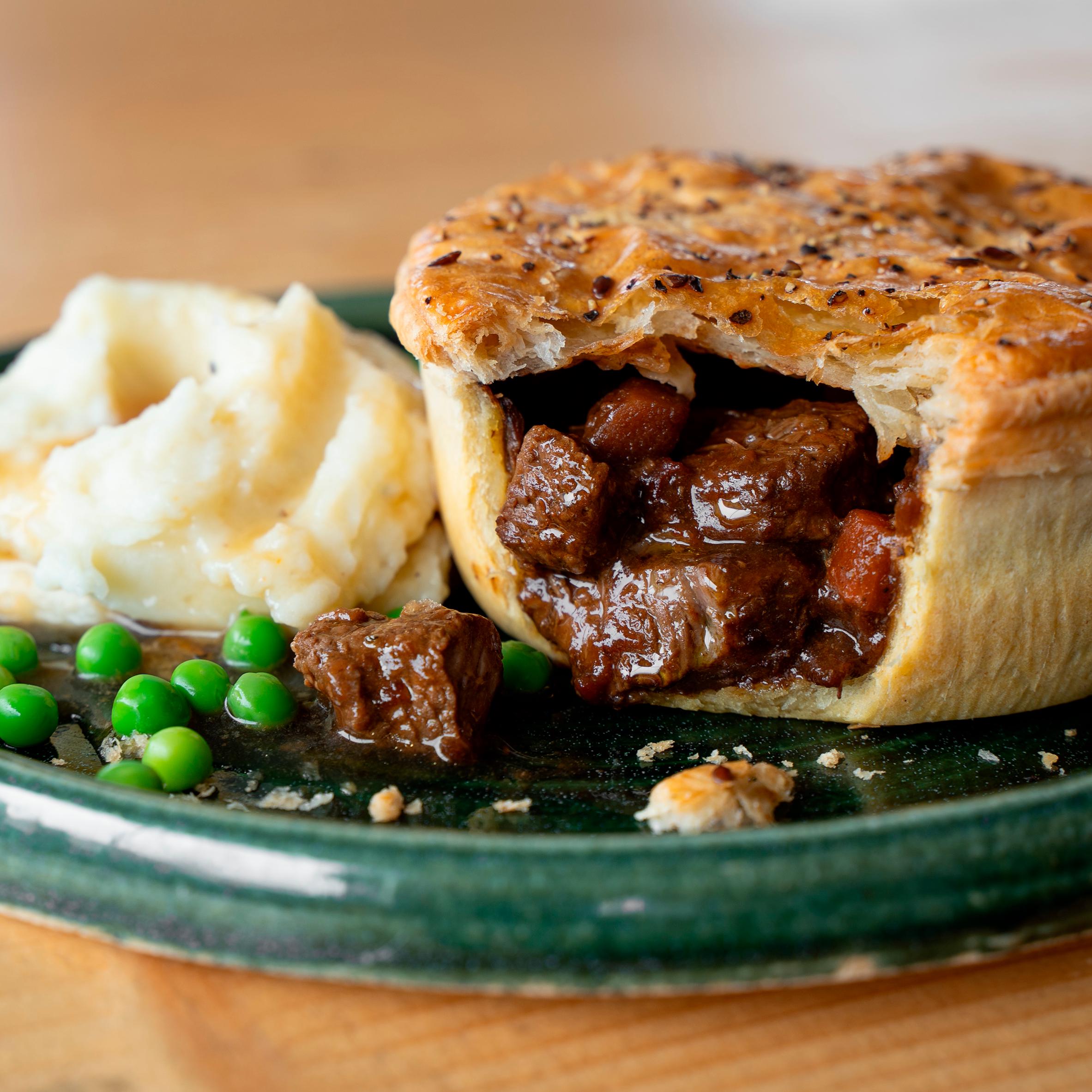 Higgidy Slow Braised Steak & Craft Ale Pie 200g thumbnail 2
