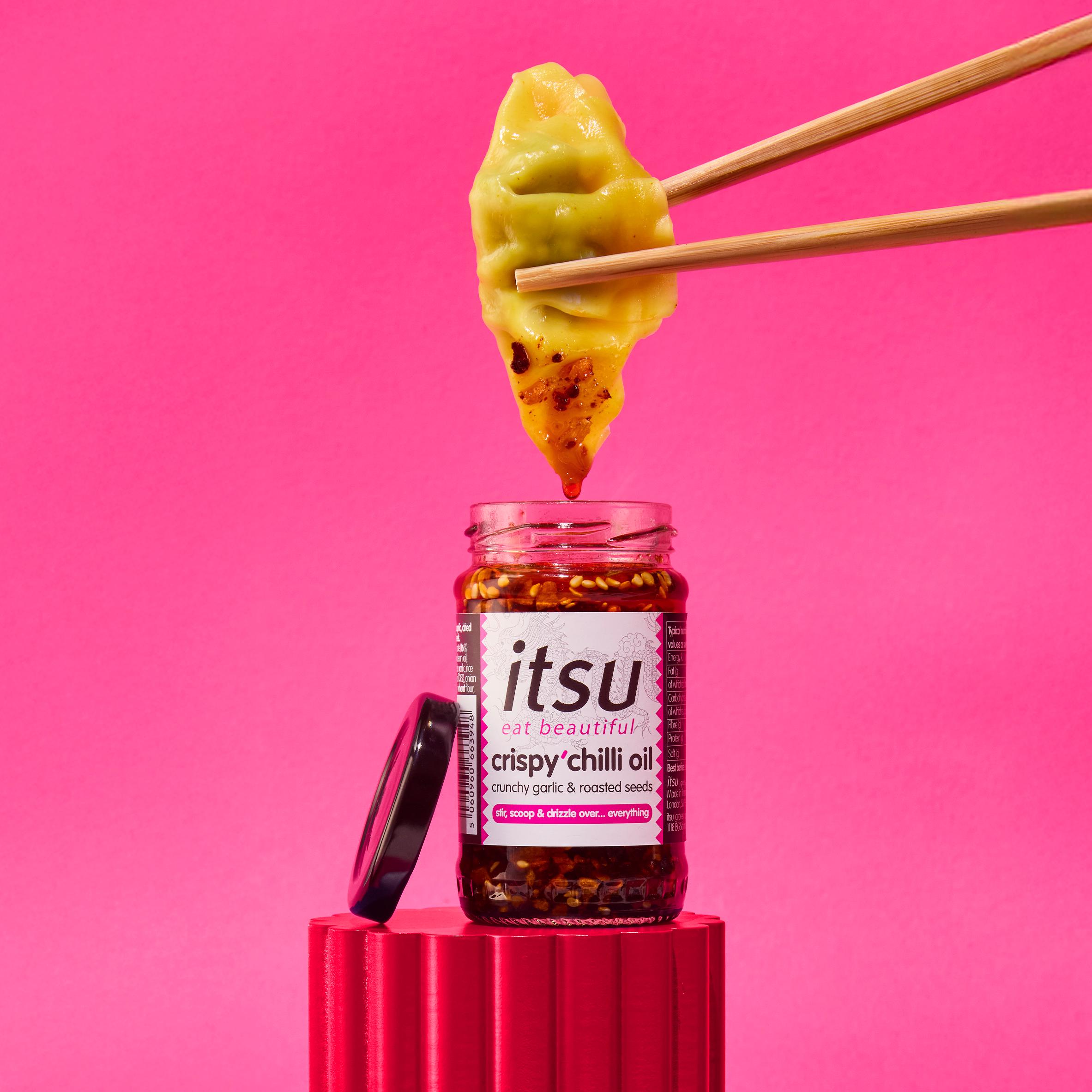 itsu Crispy Chilli Oil 100g thumbnail 3