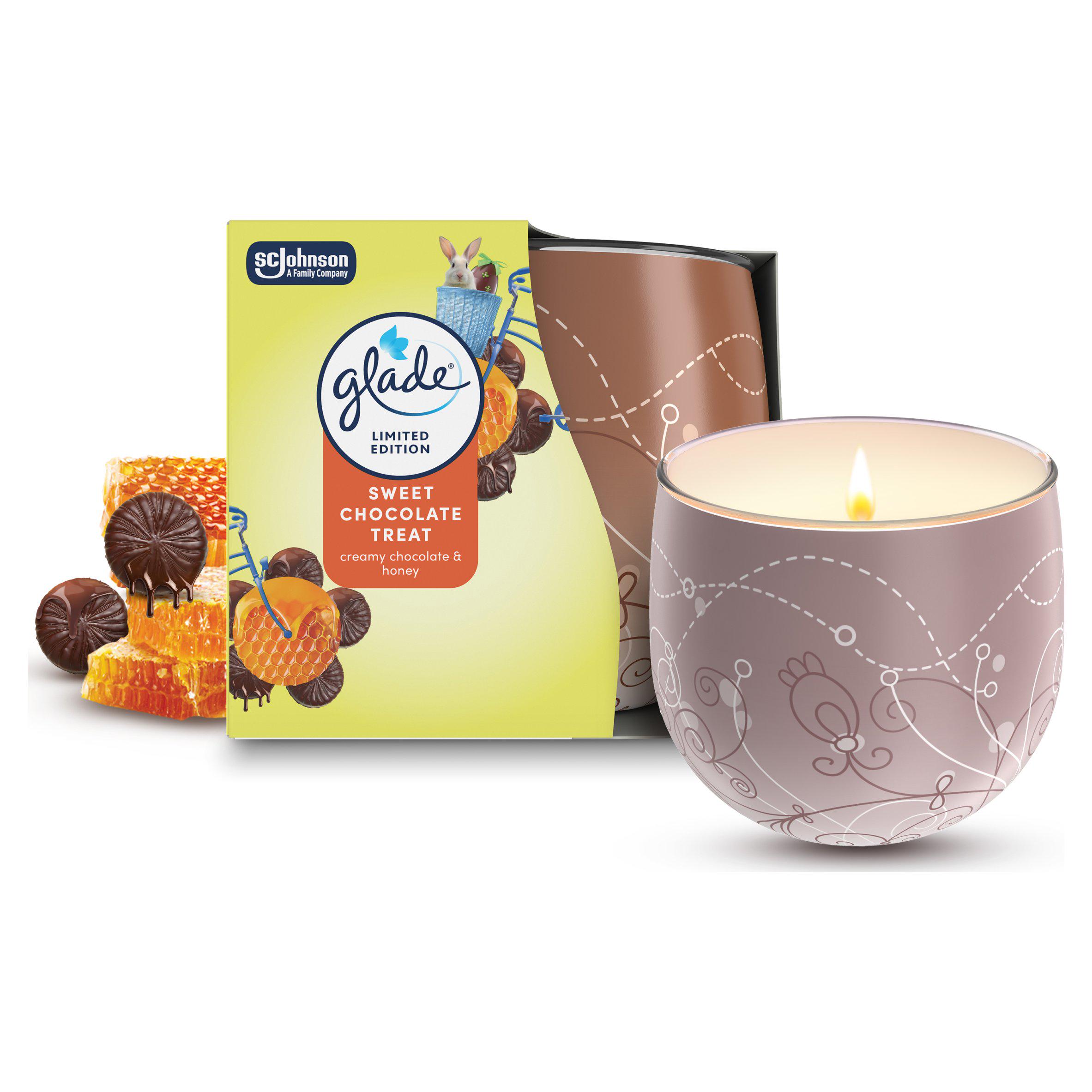 Glade Scented Candle Sleeved Festive Honey and Chocolate 108g