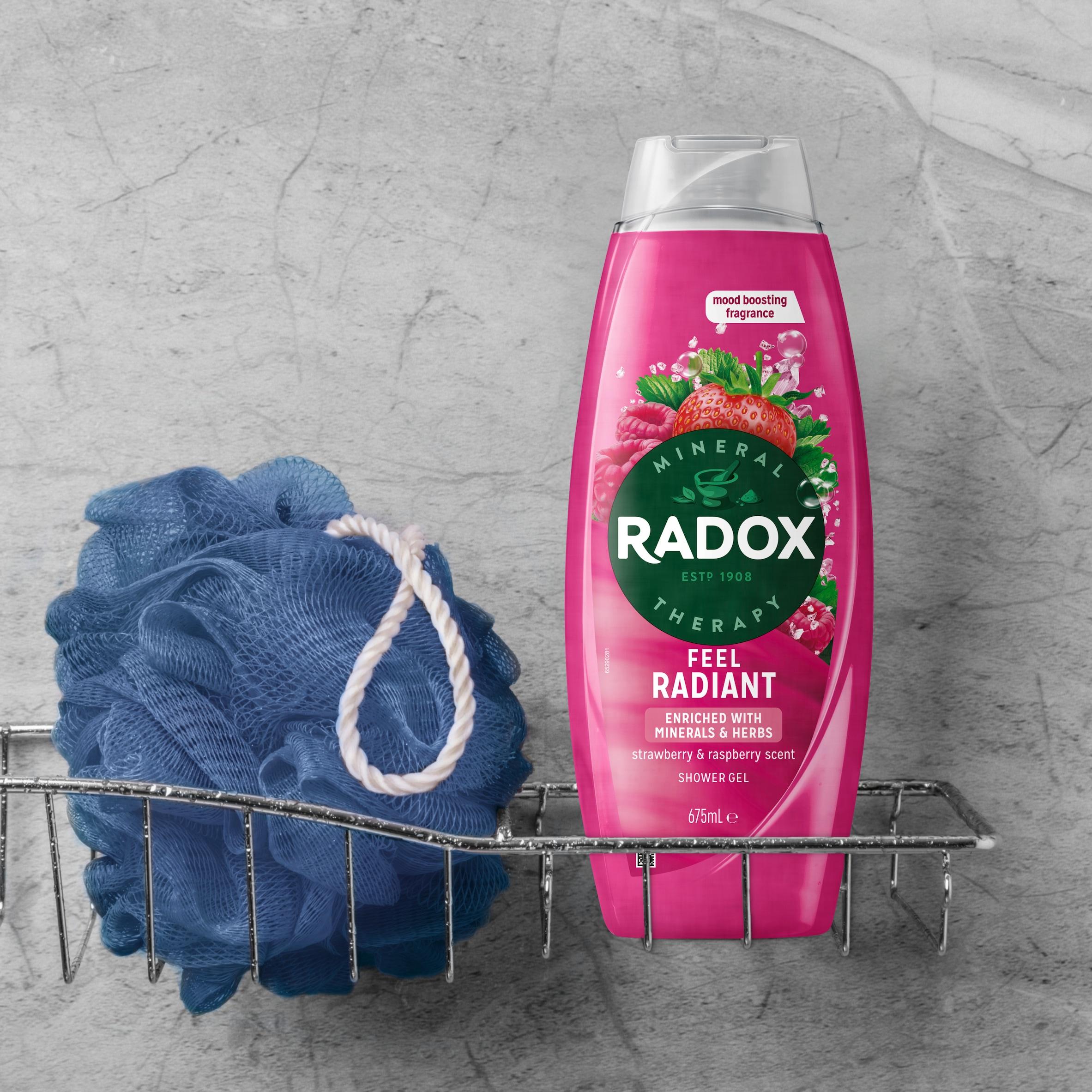 Radox 675ml Mineral Therapy Feel Radiant Shower Gel thumbnail 3
