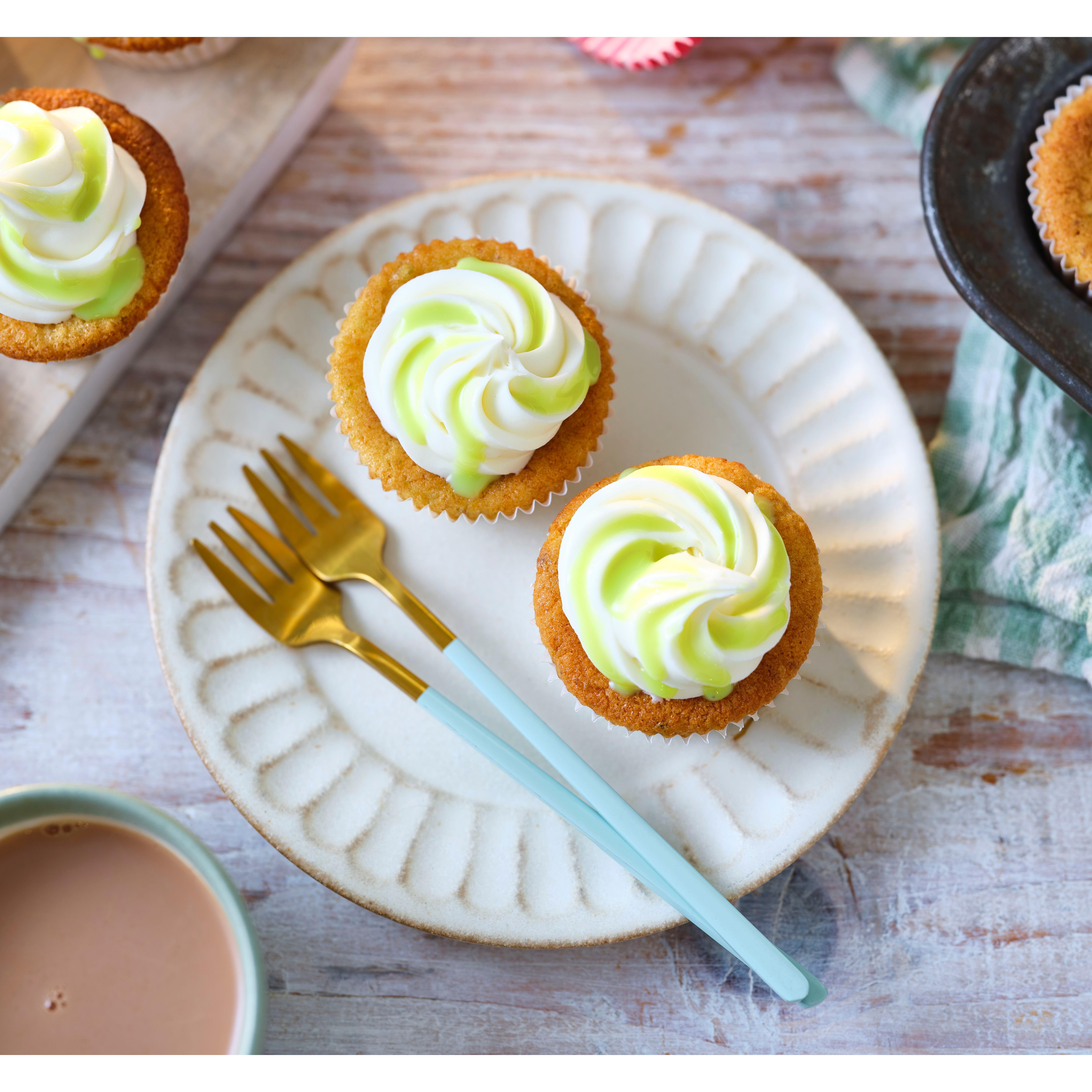 Carnation 450g Pistachio Flavour Drizzle Sauce thumbnail 2