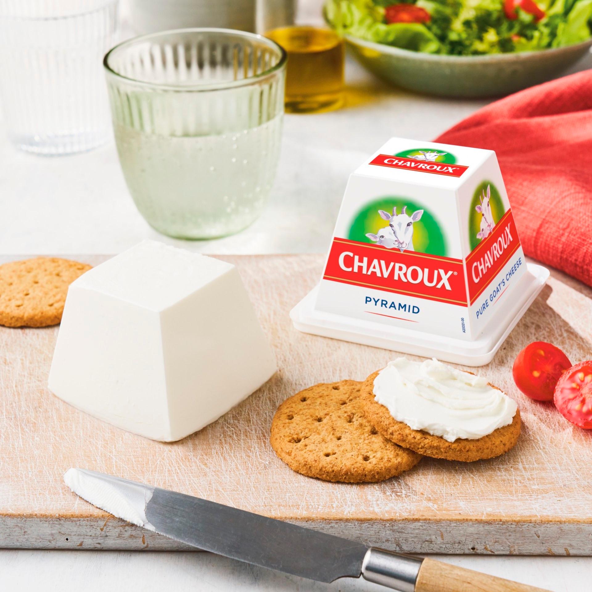 Chavroux 150g Pure Goats Cheese Pyramid thumbnail 2