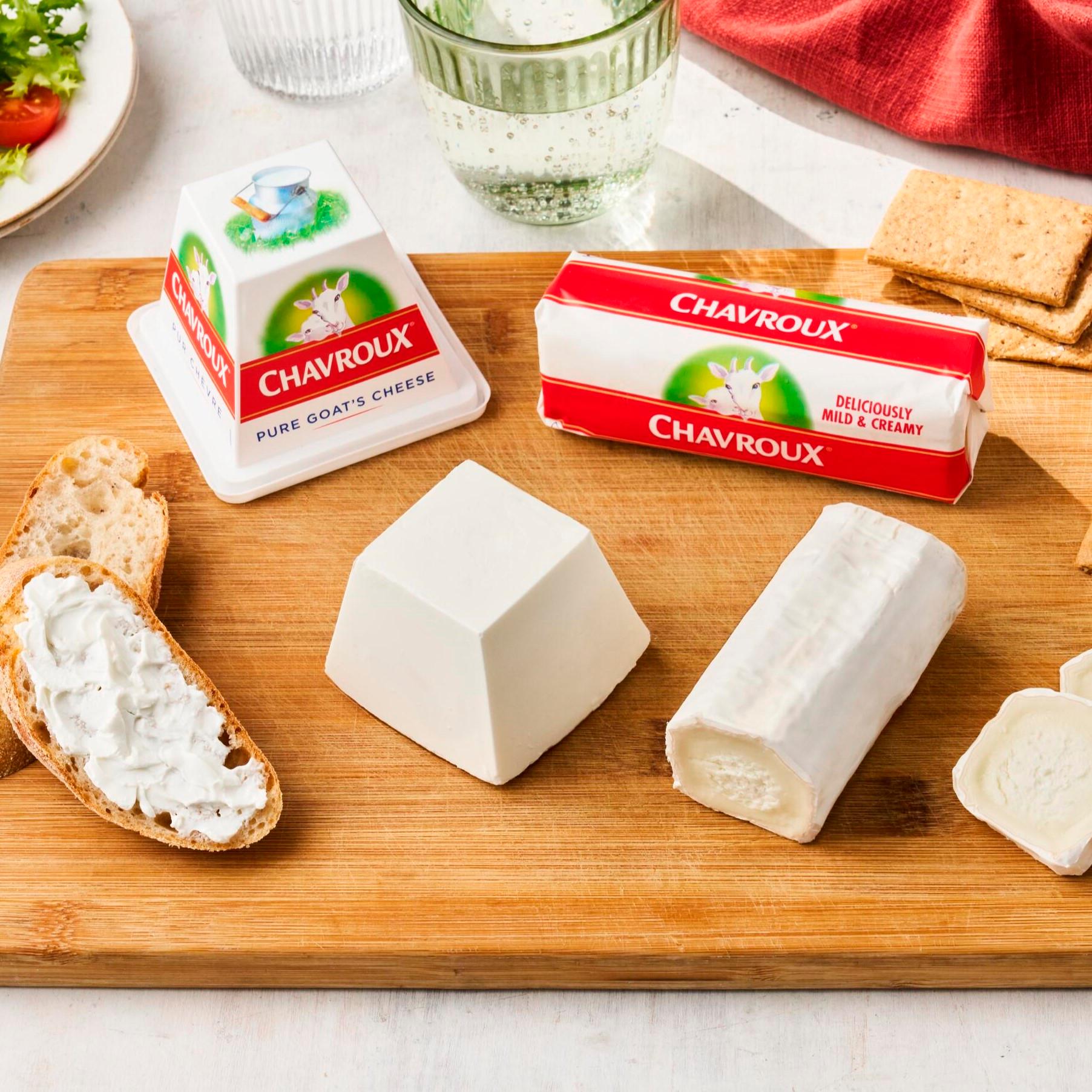 Chavroux 150g Pure Goats Cheese Pyramid thumbnail 3