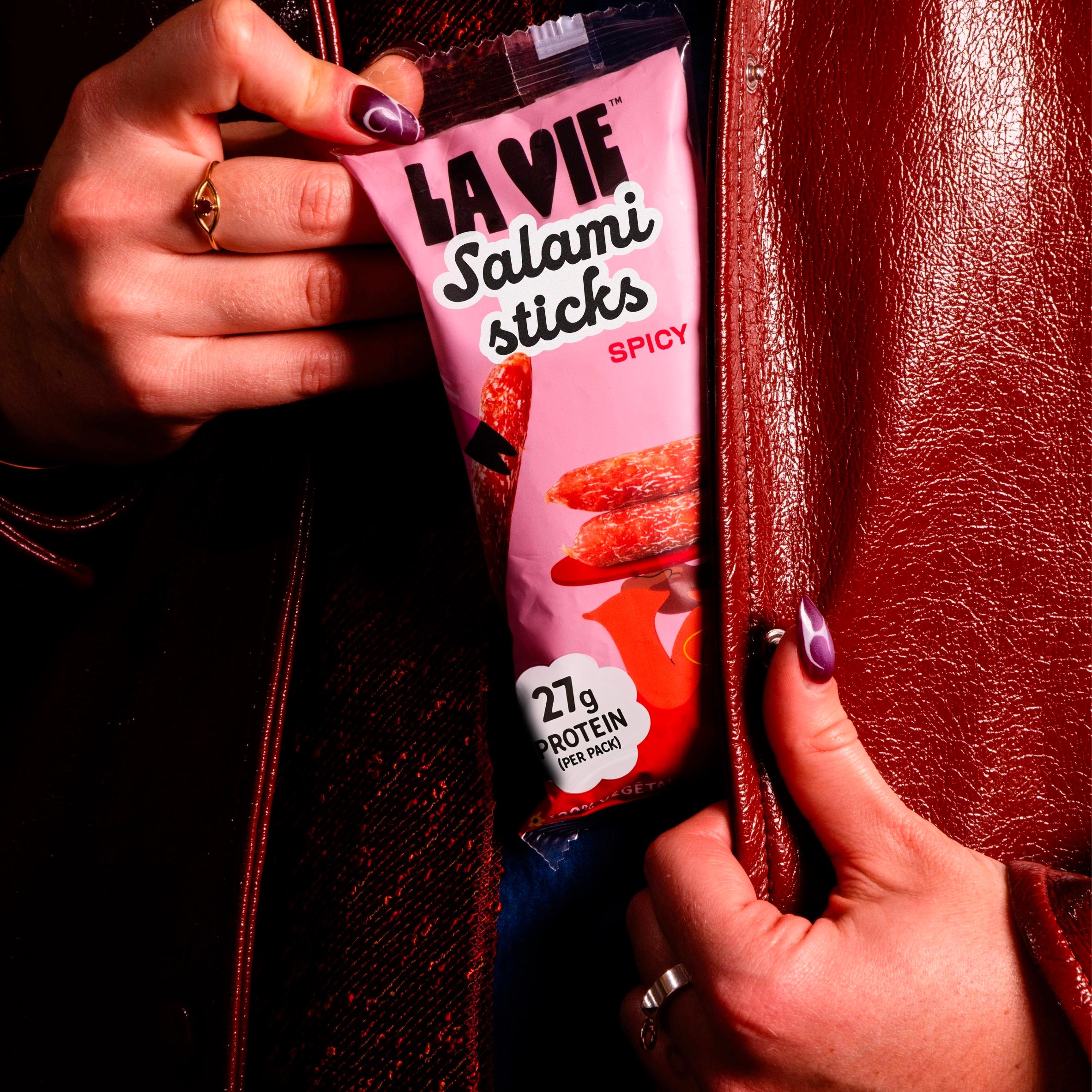 La Vie 75g Spicy Salami Sticks thumbnail 3